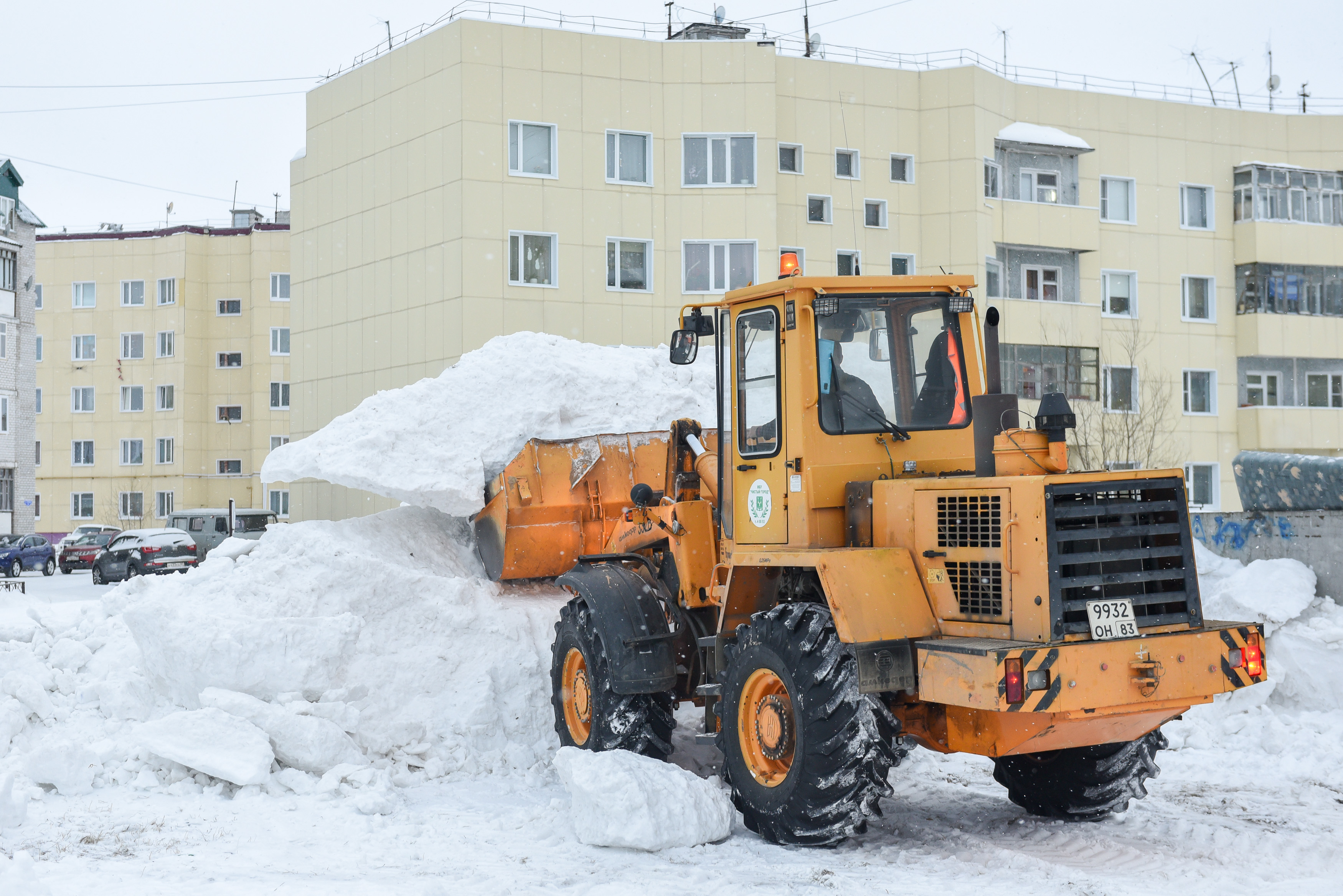За несвоевременную уборку снега две управляющие компании Нарьян-Мара могут наказать штрафом