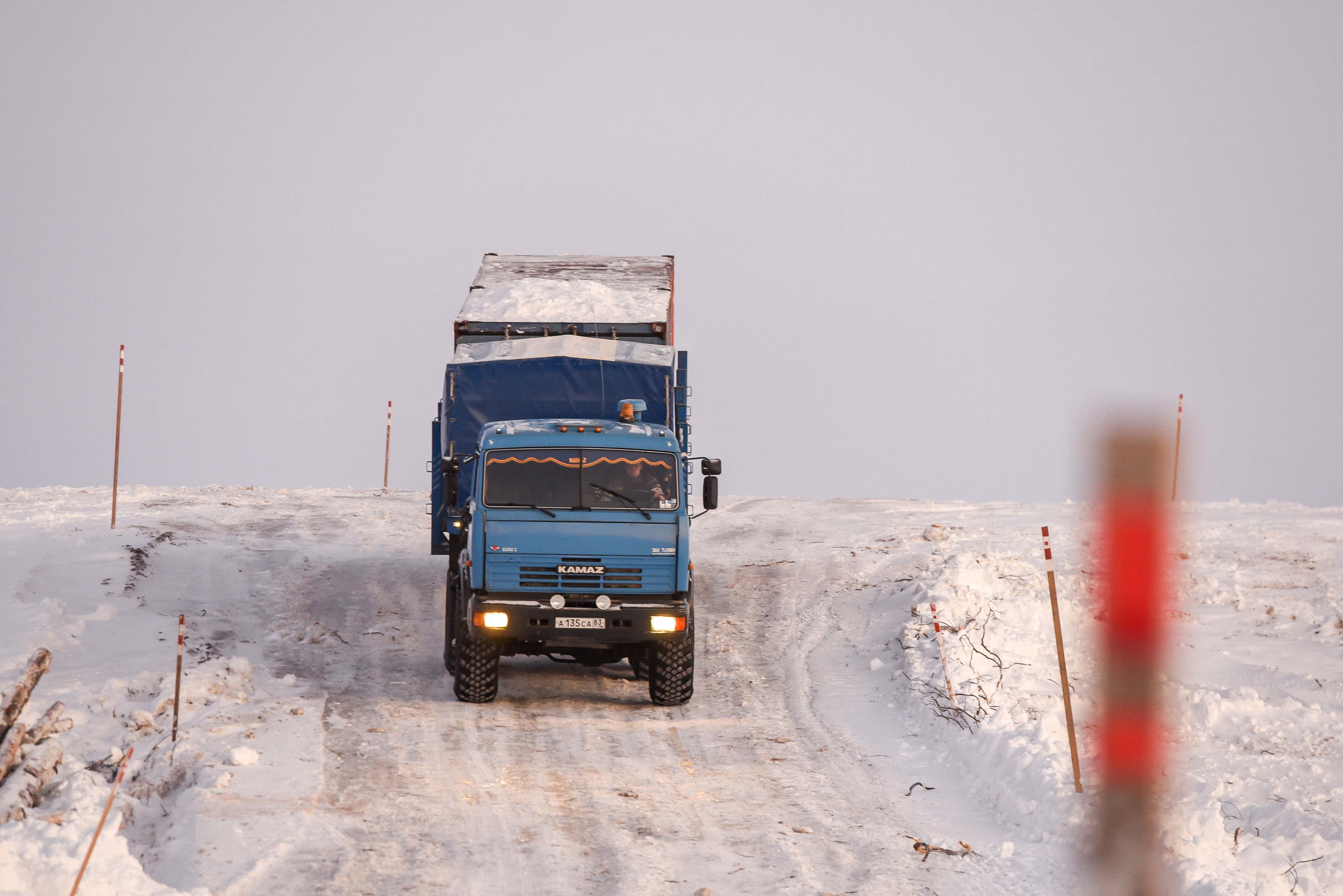 ​Грузоподъемность ледовой переправы в районе села Усть-Уса повысили до 20 тонн